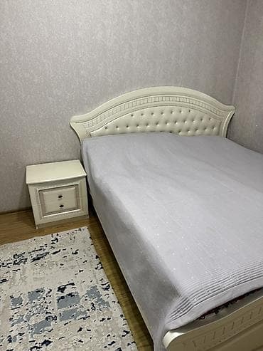 Спальный гарнитур в классическом стиле, цвет айвори/молочный at lalafo.kg Спальный гарнитур в классическом стиле, цвет айвори/молочный