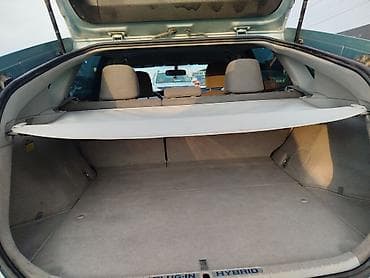 Toyota Prius: 2014 г., 1.8 л, Автомат, Гибрид, Лифтбек — 4