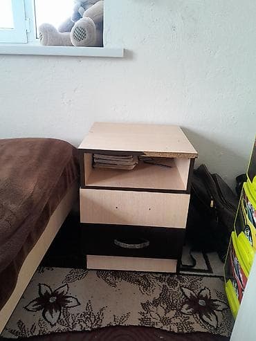 купить стул бишкек: Спальный гарнитур, Б/у, Тумба, ДСП, цвет - Коричневый — 3