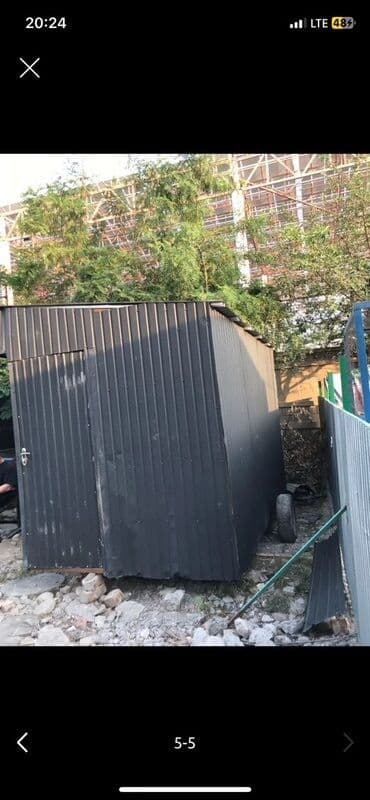 кантенер дом: Киоск выполнен из профилированного металлического листа черного цвета — 4