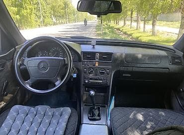 Транспорт: Mercedes-Benz C-Class: 1995 г., 2.2 л, Кол менен иштөөчү, Бензин, Седан — 2