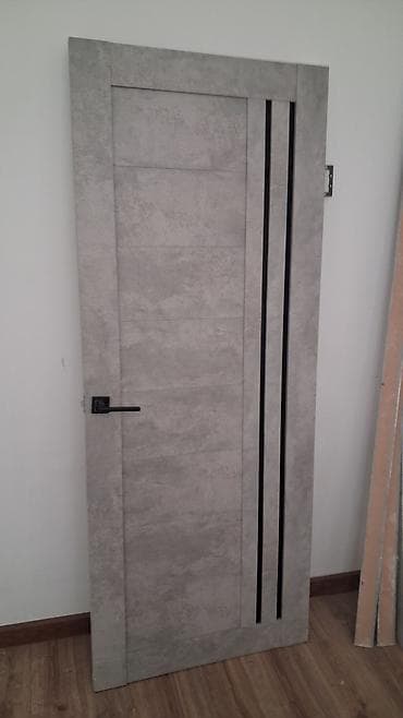 solutions third edition: Межкомнатная дверь в современном стиле, цвет серый бетон. Полотно — 1