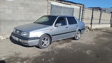 srv 2: Volkswagen Vento: 1993 г., 1.8 л, Механика, Бензин, Седан — 1