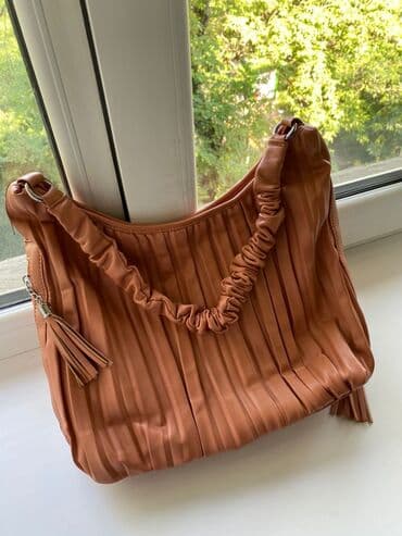 у настоящей женщины должна быть сумка из италии: Срочно продаётся новая женская сумка очень удобная, лёгкая — 2