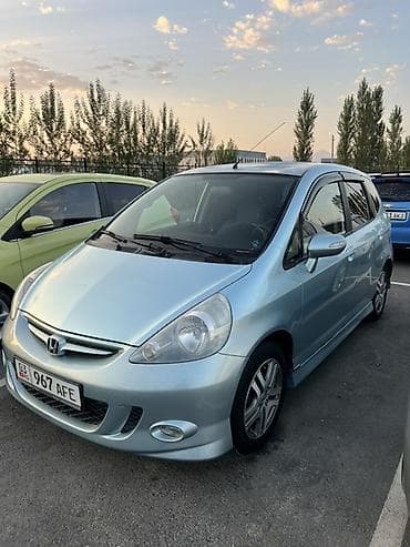 Honda Fit: 2008 г., 1.5 л, Автомат, Бензин, Хэтчбэк at lalafo.kg Honda Fit: 2008 г., 1.5 л, Автомат, Бензин, Хэтчбэк