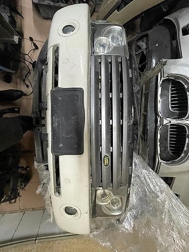 Комплект передних фар Land Rover 2004 г., Б/у, Оригинал, Германия at lalafo.kg Комплект передних фар Land Rover 2004 г., Б/у, Оригинал, Германия