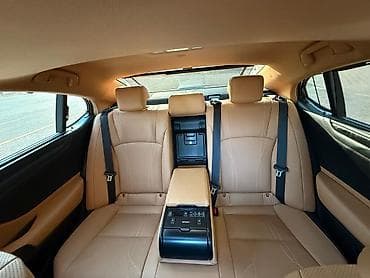 Lexus: Lexus ES: 2022 г., 2.5 л, Вариатор, Гибрид, Седан — 8