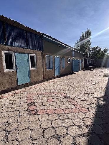 с ленинское участки и дома: Дом с просторным участком и капитальным забором по периметру. Въезд — 5
