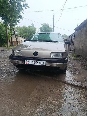 Унаа сатуу: Volkswagen Passat Variant: 1990 г., 2 л, Кол менен иштөөчү, Бензин, Универсал — 1