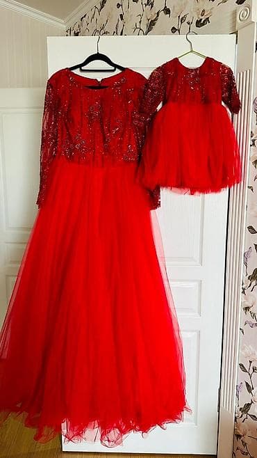 Вечернее платье, Пышное, Длинная модель, С рукавами, С пайетками, L, XL