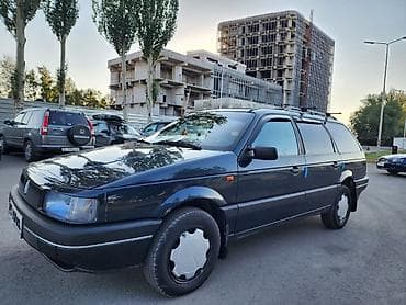 пресс машина: Volkswagen Passat Variant: 1991 г., 1.8 л, Механика, Бензин, Универсал — 2