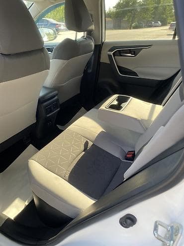 Унаа: Toyota RAV4: 2021 г., 2.5 л, Вариатор, Гибрид, Кроссовер — 7