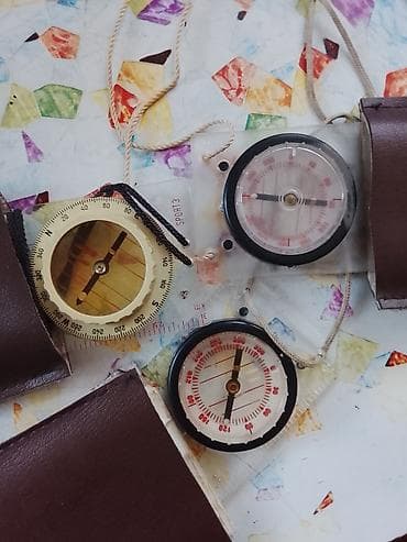 Набор компасов для спортивного ориентирования Состав: - 3 жидкостных