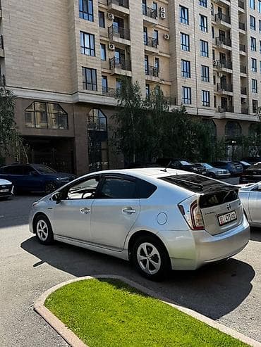 prius: Toyota Prius: 2013 г., 1.8 л, Автомат, Гибрид, Хэтчбэк — 3