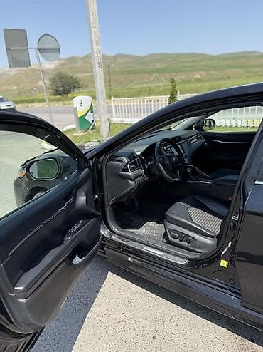 аудио техника: Toyota Camry: 2018 г., 2.5 л, Автомат, Бензин, Седан — 7