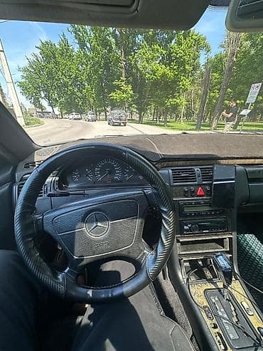гц 8: Mercedes-Benz E-Class: 1997 г., 2.8 л, Автомат, Бензин, Седан — 9