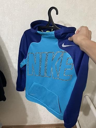 кийит: Худи Nike с капюшоном оригинал 100% б/у в хорошем состоянии брал за — 2