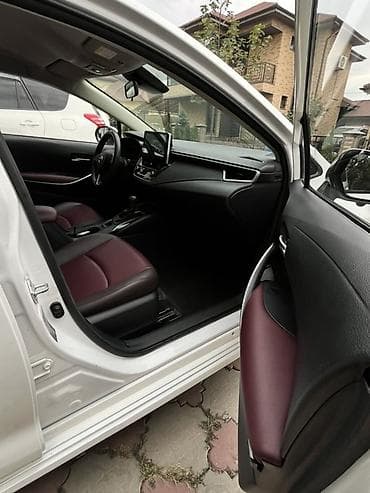 bmw e64: Toyota Corolla: 2022 г., 1.8 л, Вариатор, Гибрид, Седан — 8