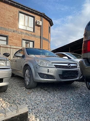 авто выхлоп: Opel Astra: 2008 г., 1.3 л, Автомат, Бензин, Седан — 2
