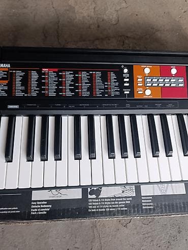 Синтезатор/портативное пианино Yamaha PSR-F51 - 61 полноразмерная