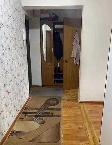 Батирлер: 2 бөлмө, 42 м², 4-мкр 104-серия, 1 кабат, Косметикалык оңдоо — 7