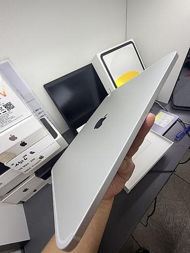 tab s: Планшет, Apple, память 128 ГБ, 10" - 11", 4G (LTE), Б/у, Классический цвет - Серебристый — 5