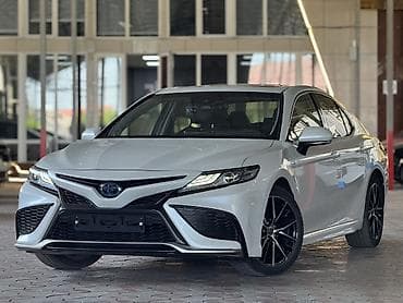 cvt: Toyota Camry: 2021 г., Автомат, Гибрид, Седан — 2