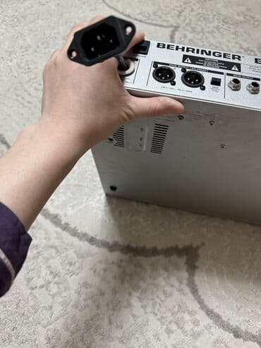 буфер и усилители: EUROKACK MX 2004A Ultra-low noise design 20- channel mic/line mixer — 4