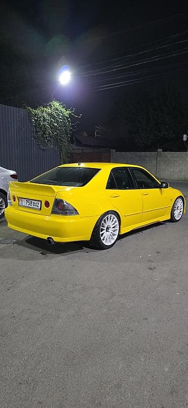 low ll: Toyota Altezza: 2001 г., 2 л, Механика, Бензин, Седан — 8