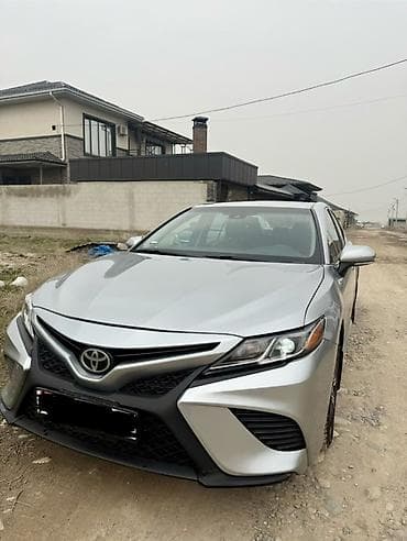 Toyota Camry: 2018 г., 2.5 л, Типтроник, Бензин, Седан