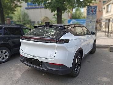 byd leopard 7: Dongfeng : 2026 г., 1.5 л, Автомат, Электромобиль, Кроссовер — 6