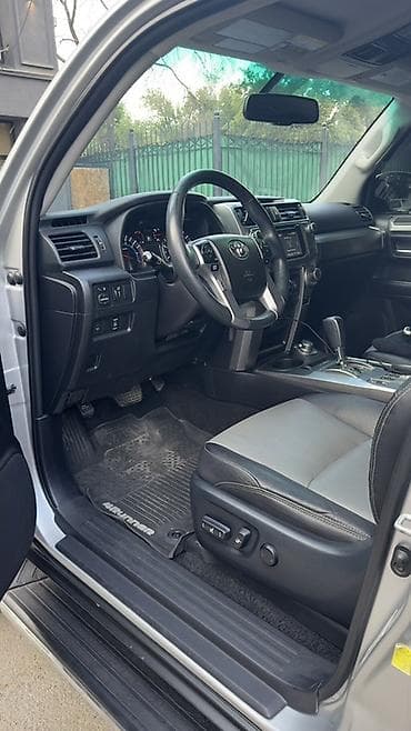 4: Toyota 4Runner: 2018 г., 4 л, Автомат, Бензин, Внедорожник — 7