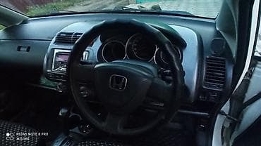 гольы 2: Honda Fit: 2002 г., 1.3 л, Вариатор, Бензин, Хэтчбэк — 10