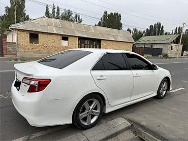Унаа: Toyota Camry: 2012 г., Автомат, Бензин, Седан — 4