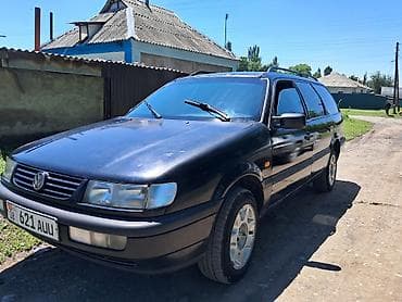 Volkswagen Passat Variant: 1993 г., 1.8 л, Механика, Бензин, Универсал
