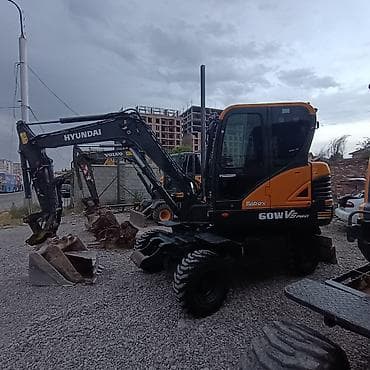 подушки для авто: Продаю экскаватор Хундай 60 китай кусачка есть свежый Мото час 5555 — 1