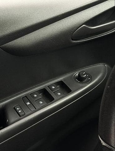 step 2: Chevrolet Spark: 2016 г., 1 л, Автомат, Бензин, Хэтчбэк — 10