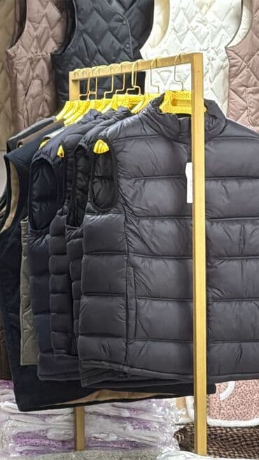 продаю в связи переездом: Утепленный, Тканевый, Осень-весна, Стеганый — 1