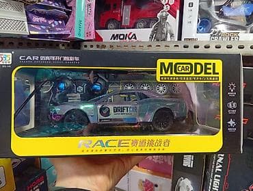 дрон мини 2: Набор радиоуправляемых машинок 1) Rock Crawler (SHUANGFENG) - Масштаб — 3