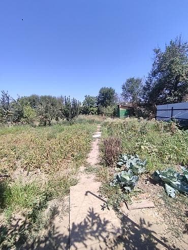 сокулук там: 📍 В Сокулуке от центра 500 м продается дом на участке 14 соток, Дом — 6