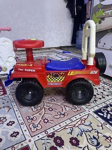 Детский транспорт: Детская машинка-каталка (толокар) Jeep-style - Яркая красно-синяя — 2