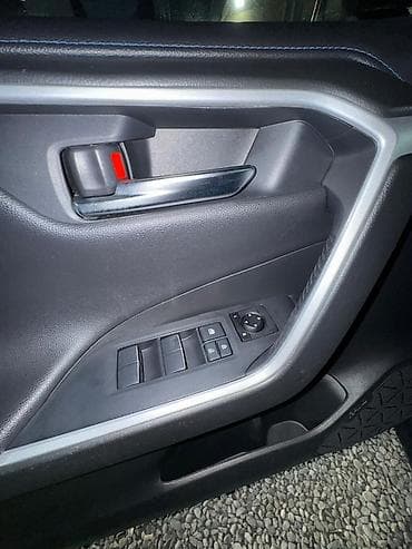 tayota progres: Toyota RAV4: 2020 г., 2.5 л, Автомат, Гибрид, Кроссовер — 9