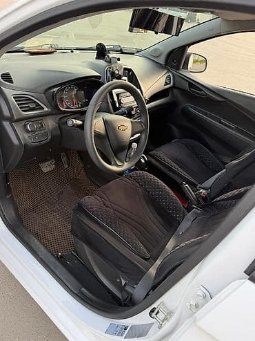 spark premier: Chevrolet Spark: 2018 г., Автомат, Бензин, Хэтчбэк — 5