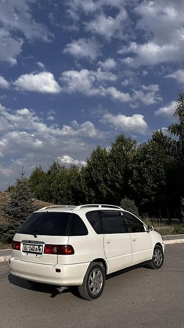 mini v: Toyota Ipsum: 2000 г., 2 л, Автомат, Бензин, Минивэн — 2