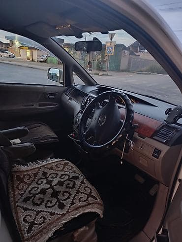 кара авто: Toyota Noah: 2003 г., 2 л, Автомат, Бензин, Минивэн — 6