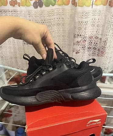 Продам кроссовки Li-Ning, размер 41 2/3. Новые, не подошёл размер ( — 4