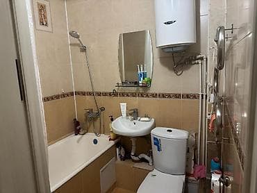 боконбаево: 2 комнаты, 44 м², ул. Боконбаева / Гоголя 104 серия, 1 этаж — 9