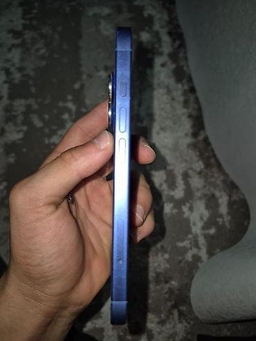 IPhone 16, Б/у, 128 ГБ, Синий, Зарядное устройство, Коробка, Чехол, 97 %