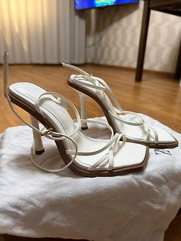 Босоножкалар, 36, Zara, Жаңы, түсү - Ак, Өзү алып кетүү, Акылуу жеткирүү lalafo.kg да Босоножкалар, 36, Zara, Жаңы, түсү - Ак, Өзү алып кетүү, Акылуу жеткирүү