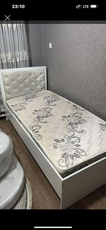 Односпальная кровать, Новый, С мягким изголовьем, длина - 200 см